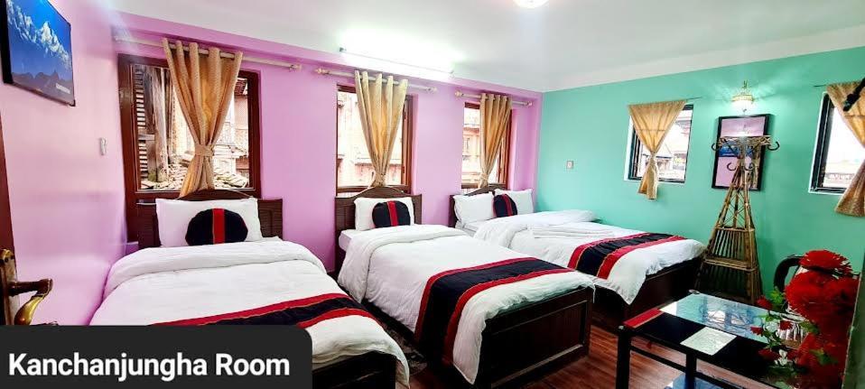 Annapurna Guest House And Rooftop Restaurant Бхактапур Экстерьер фото